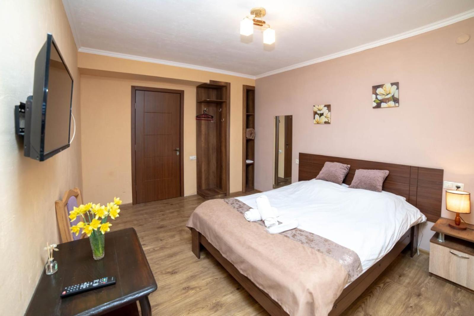 Guest House Kavkasioni 33 Telavi Dış mekan fotoğraf