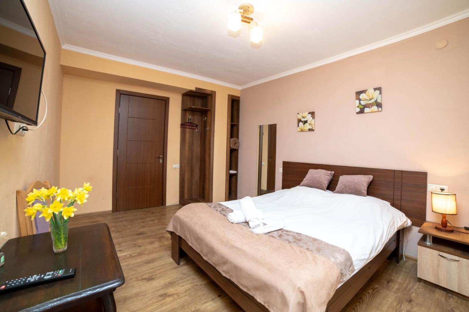 Guest House Kavkasioni 33 Telavi Dış mekan fotoğraf