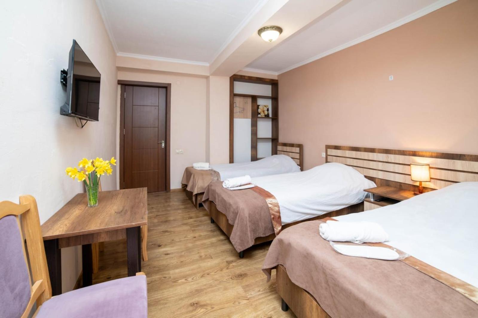 Guest House Kavkasioni 33 Telavi Dış mekan fotoğraf